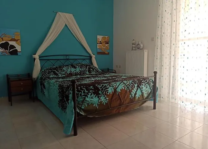 Nancy\'S Home